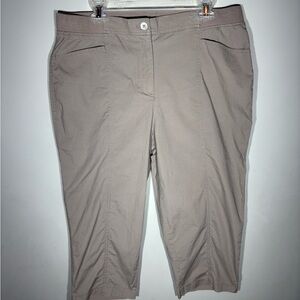 Chicos Capris Cropped Pants Womens Size 2.5 US 14 Beige